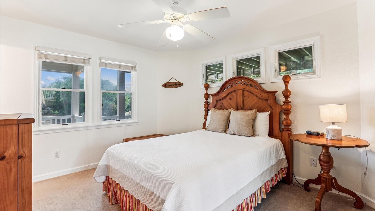 Photo of Bedroom in Whalehead Beach