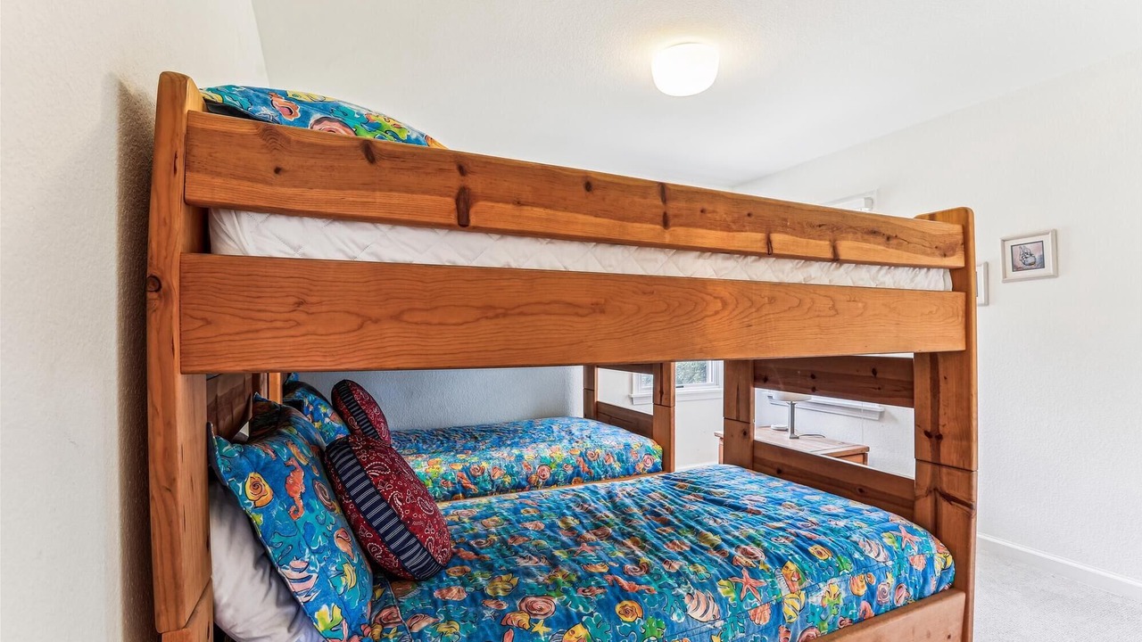 Photo of Bedroom in Whalehead Beach