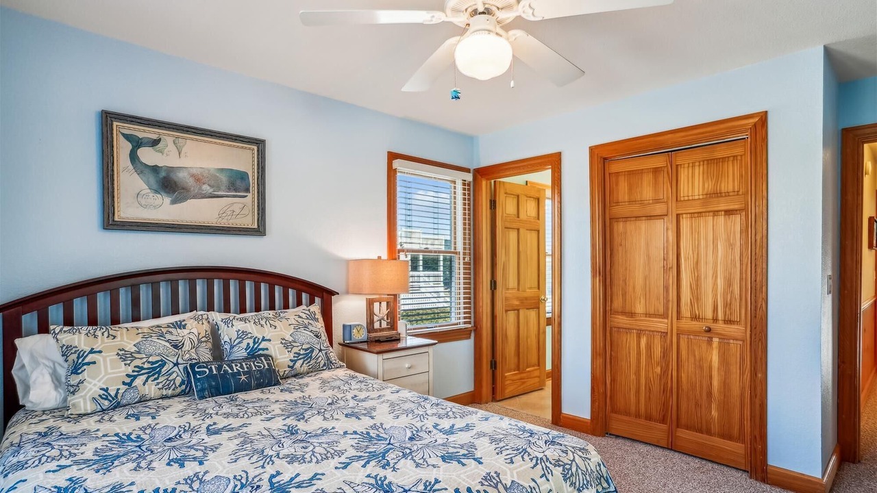 Photo of Bedroom in Whalehead Beach