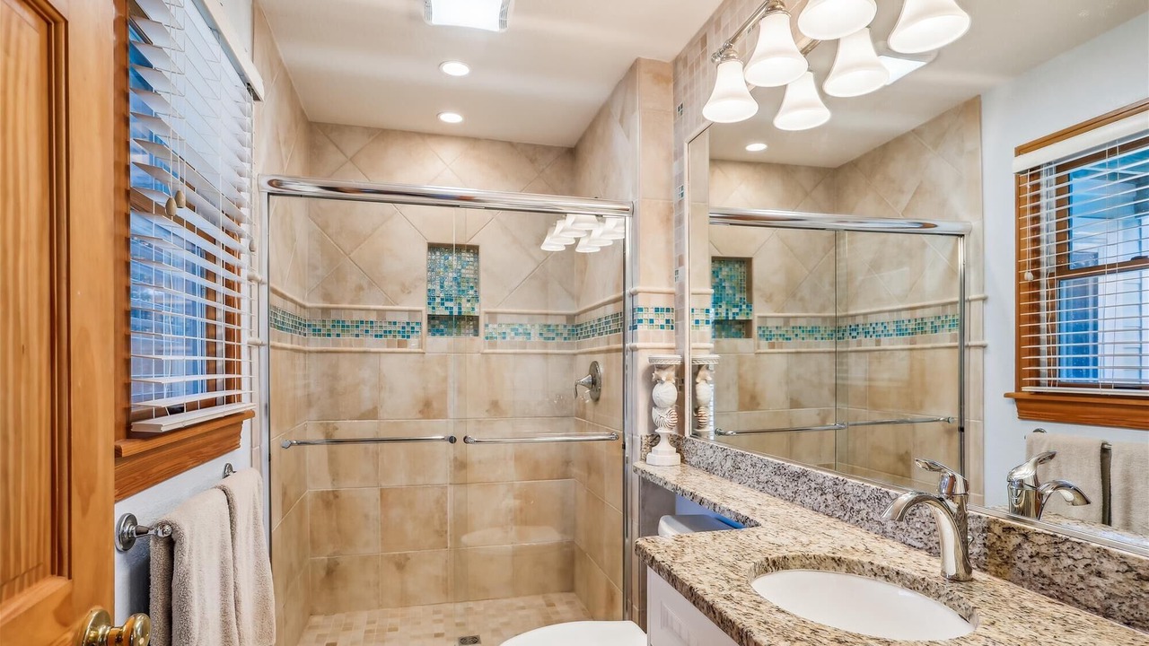 Photo of Bathroom in Whalehead Beach