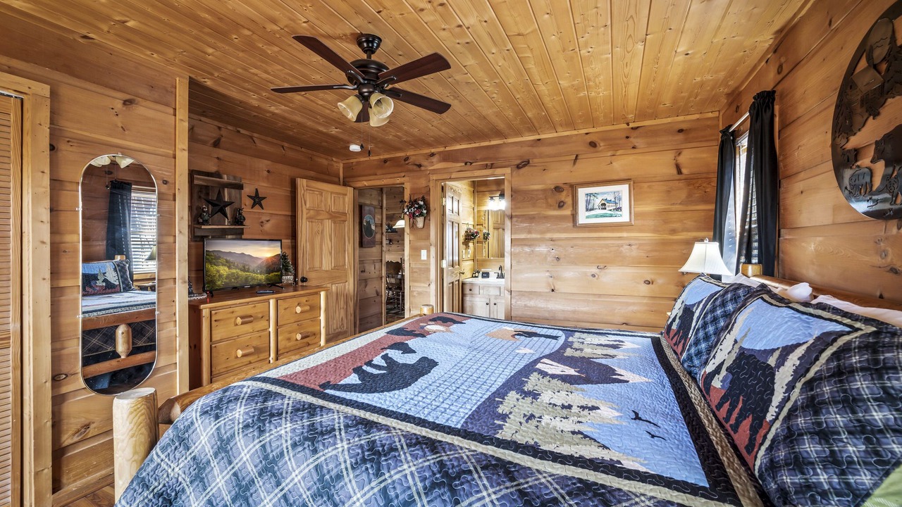 Photo of Bedroom in Gatlinburg