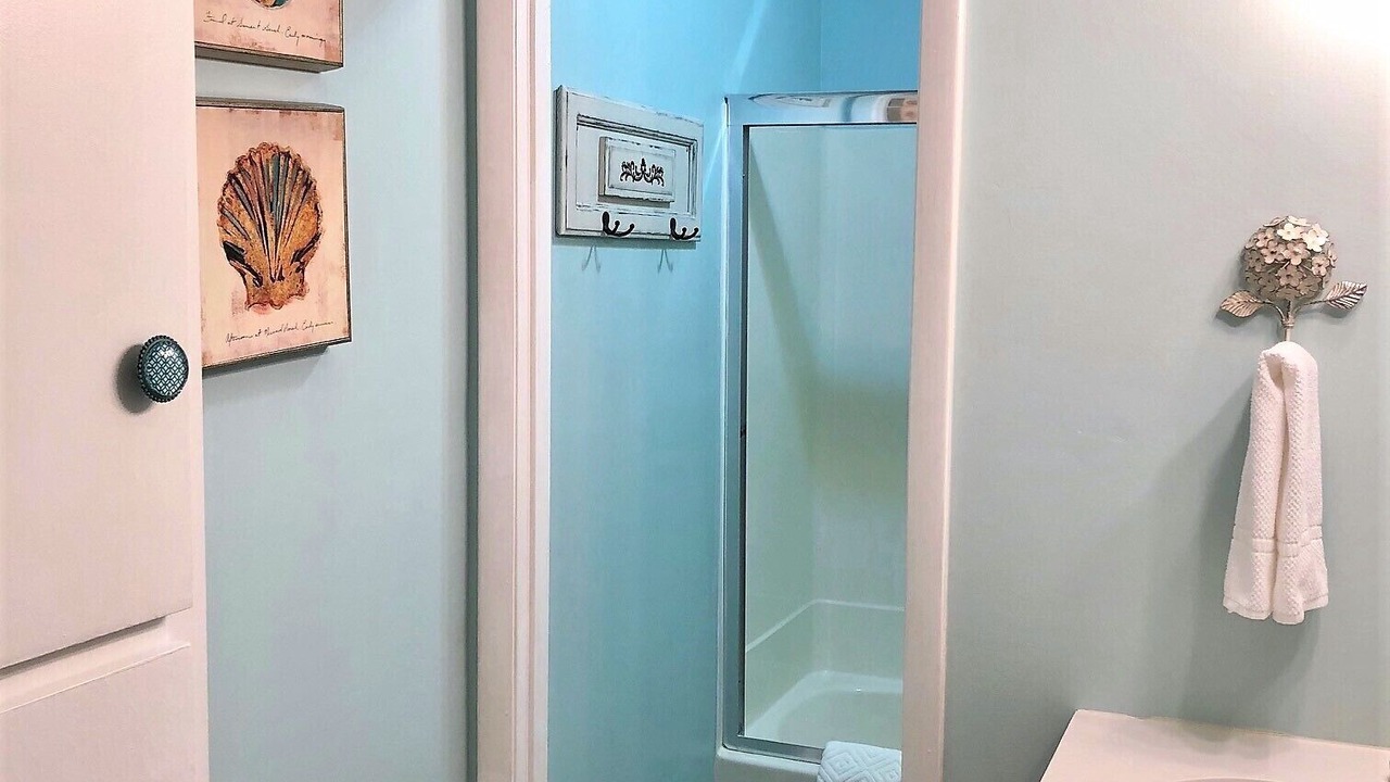 Photo of Bathroom in Arden