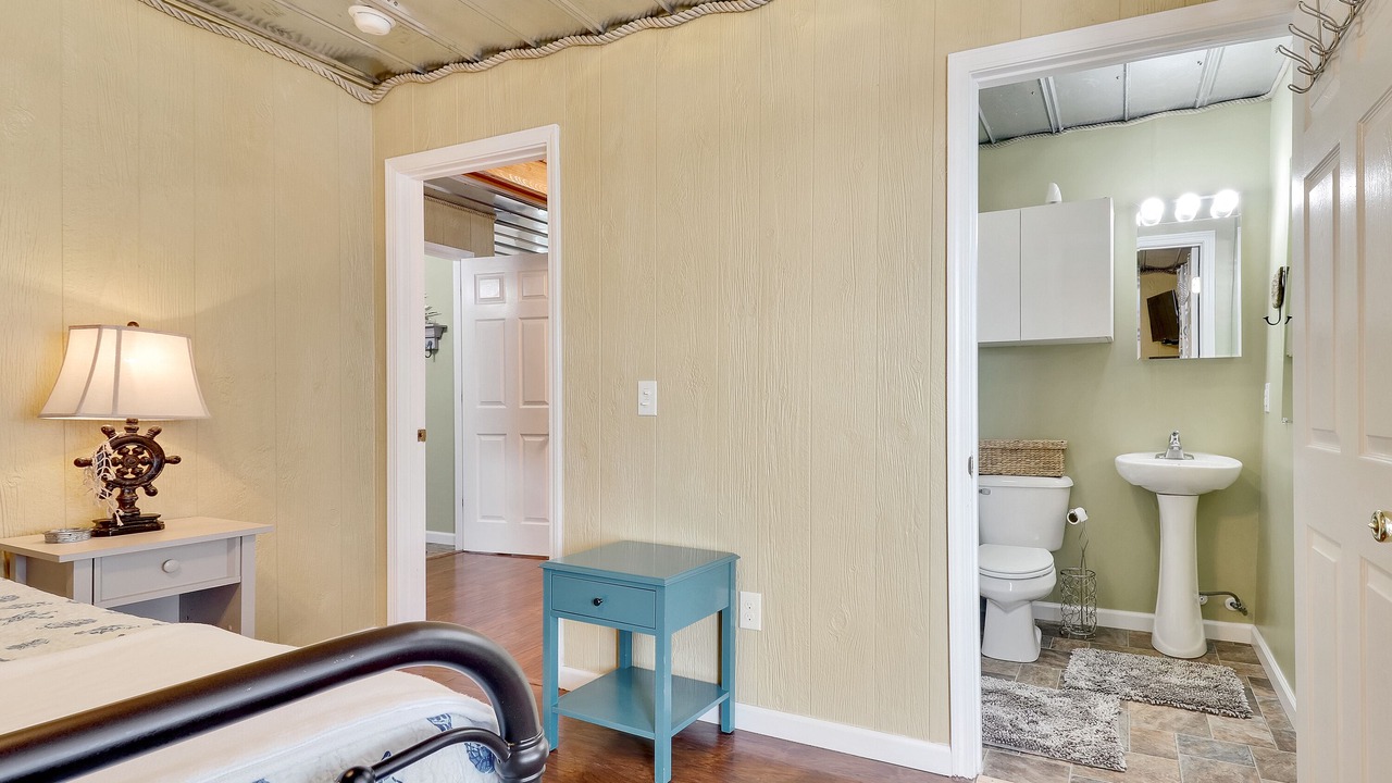 Photo of Bedroom in Varnamtown
