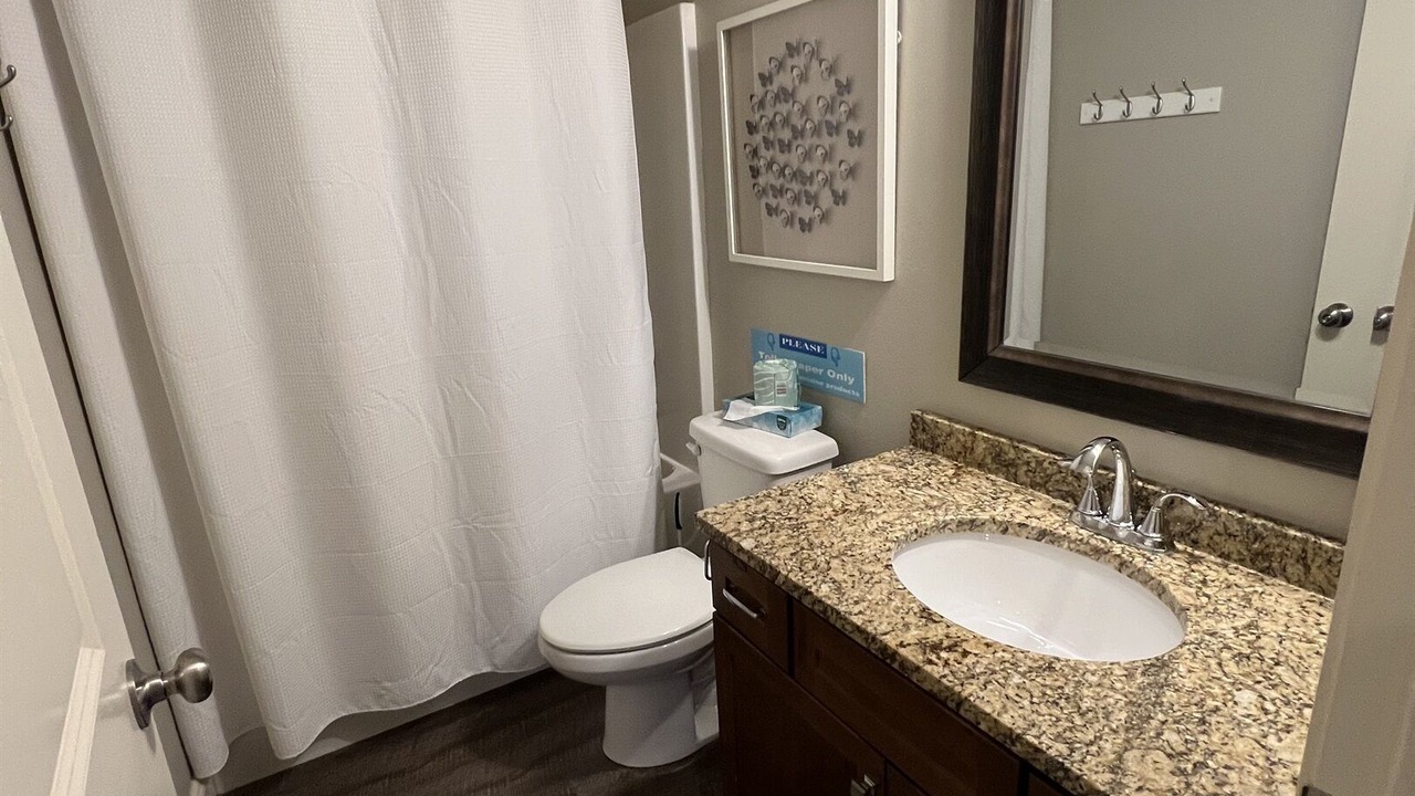 Photo of Bathroom in Lakeside Estates