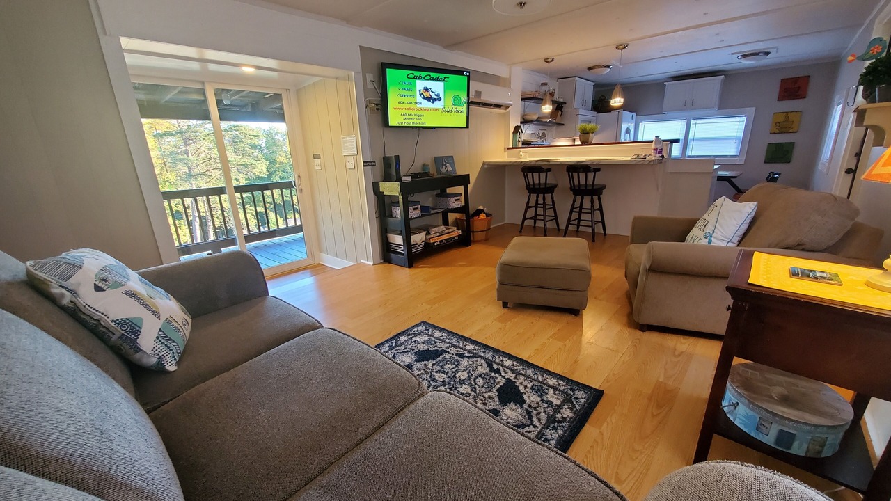 Photo of Livingroom in Monticello