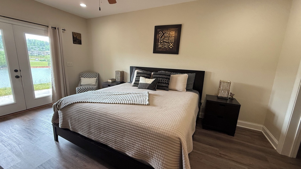Photo of Bedroom in Hiawassee
