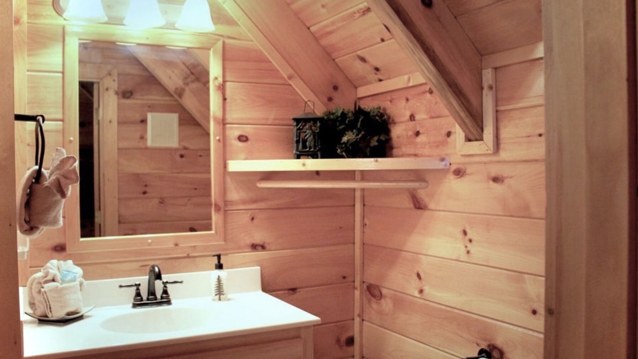 Photo of Bathroom in Pigeon Forge
