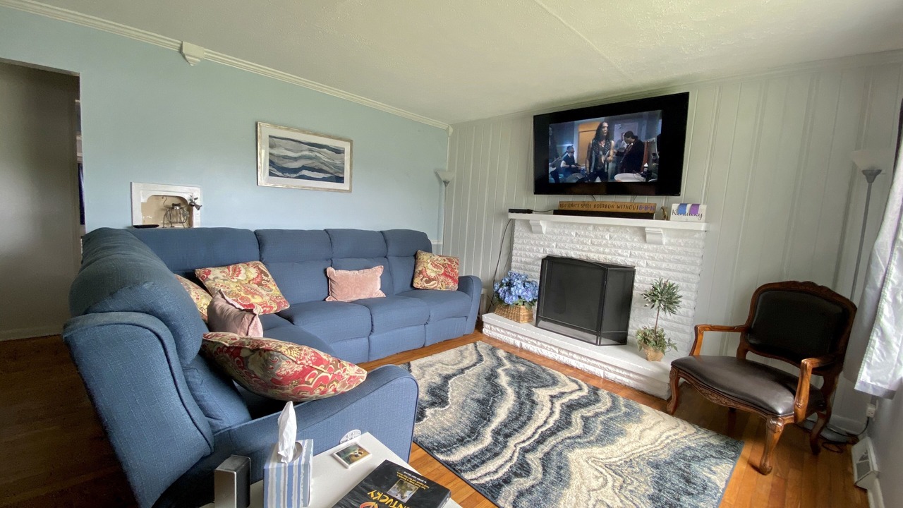 Photo of Livingroom in Nicholasville