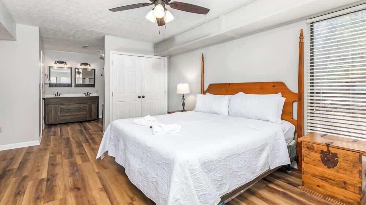 Photo of Bedroom in Chalet Village
