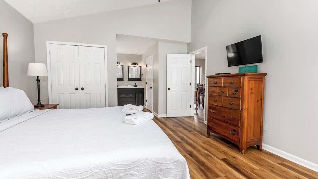 Photo of Bedroom in Chalet Village