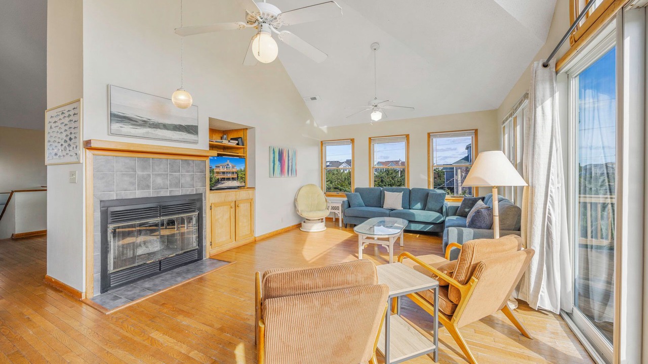 Photo of Bedroom in Waves