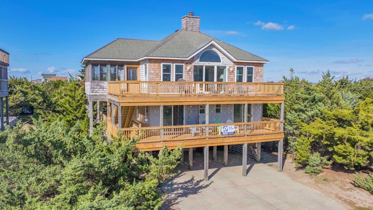 Photo of Outdoor in Waves