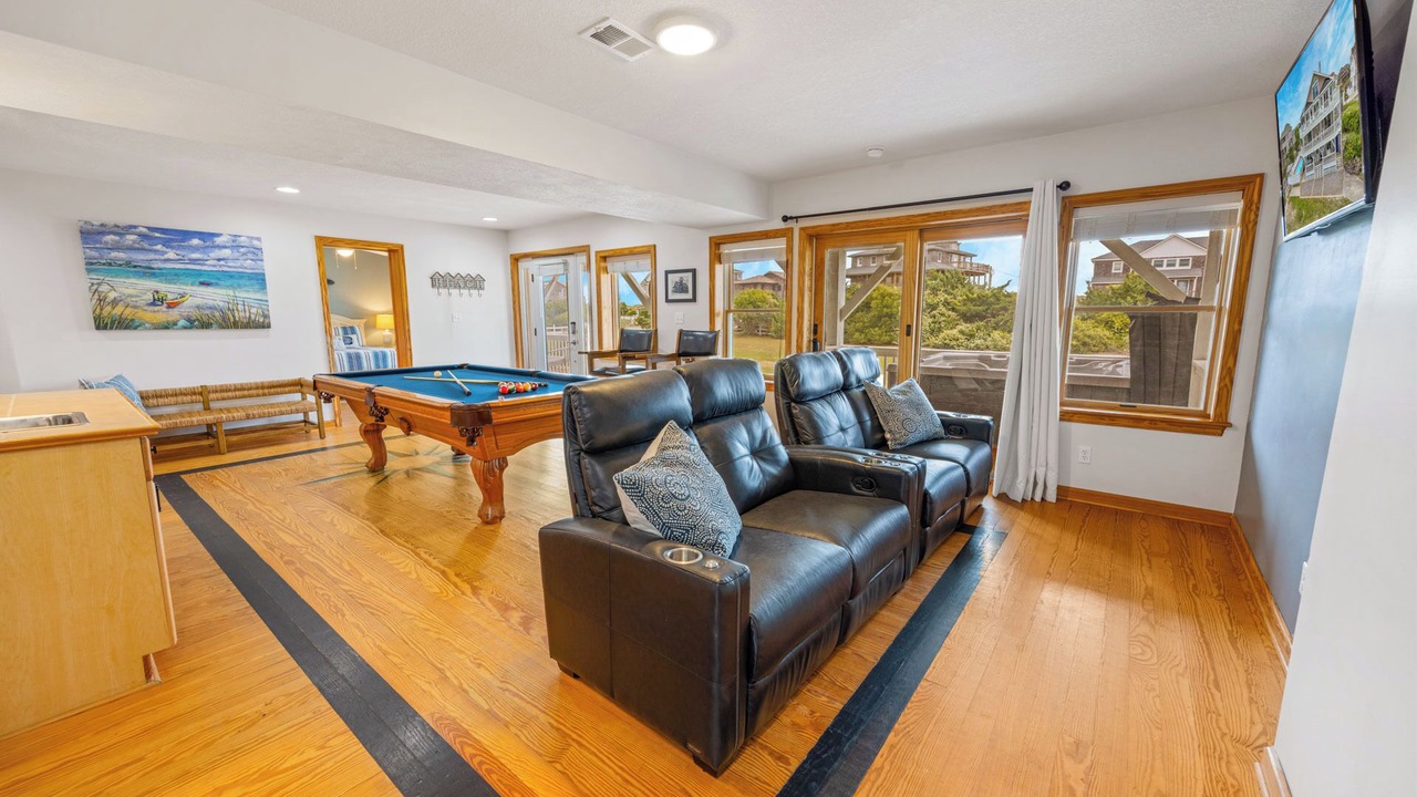 Photo of Bedroom in Waves