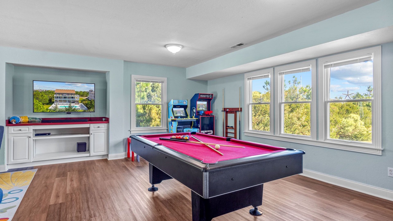 Photo of Bedroom in Wind Over Waves
