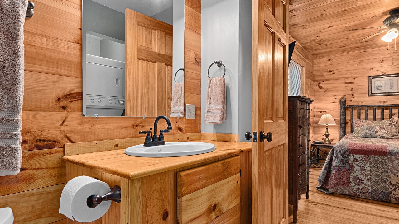 Photo of Bathroom in Skyland