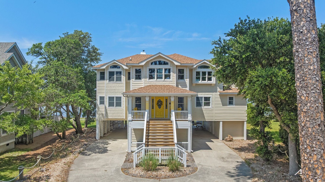 Photo of Outdoor in Corolla Light