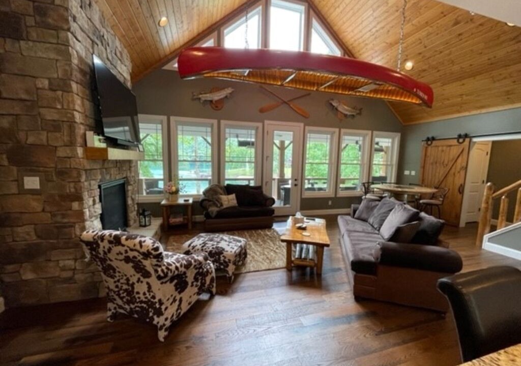 Photo of Livingroom in Big Creek