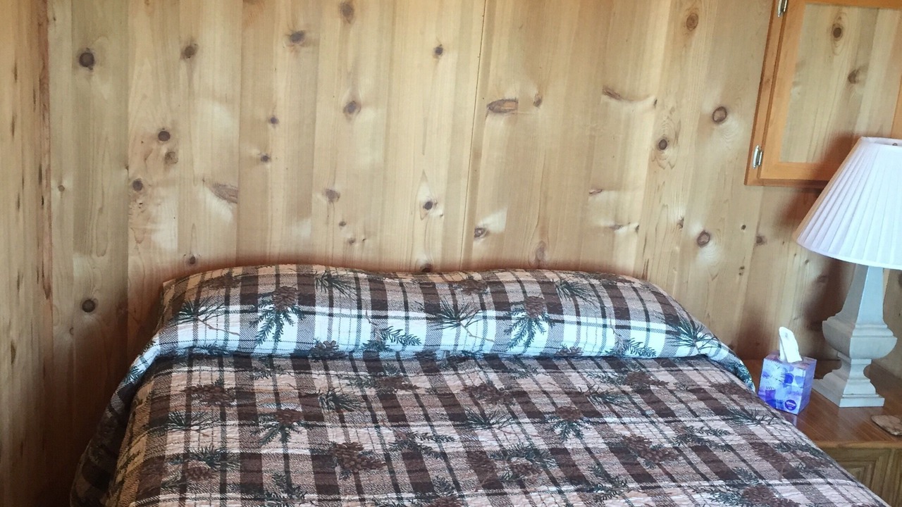 Photo of Bedroom in Byrdstown