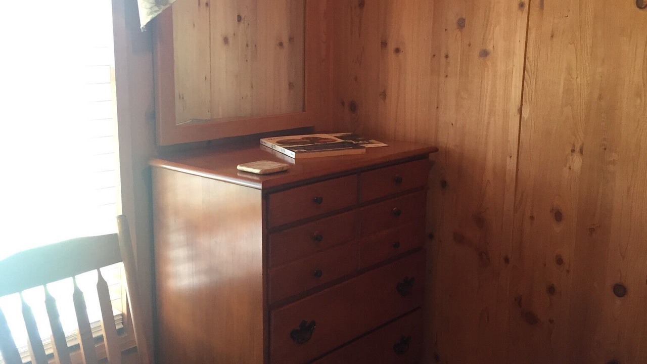 Photo of Bedroom in Byrdstown
