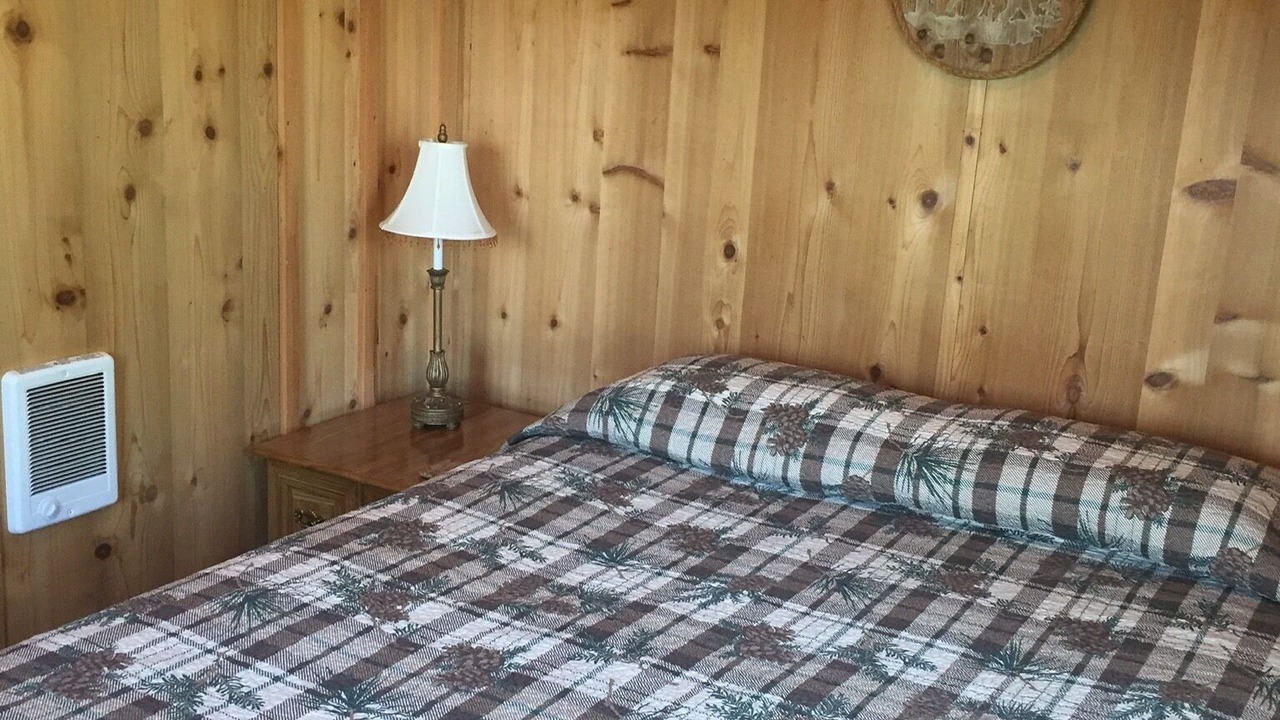 Photo of Bedroom in Byrdstown