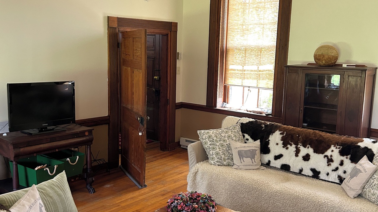 Photo of Livingroom in Saint Stephens Church