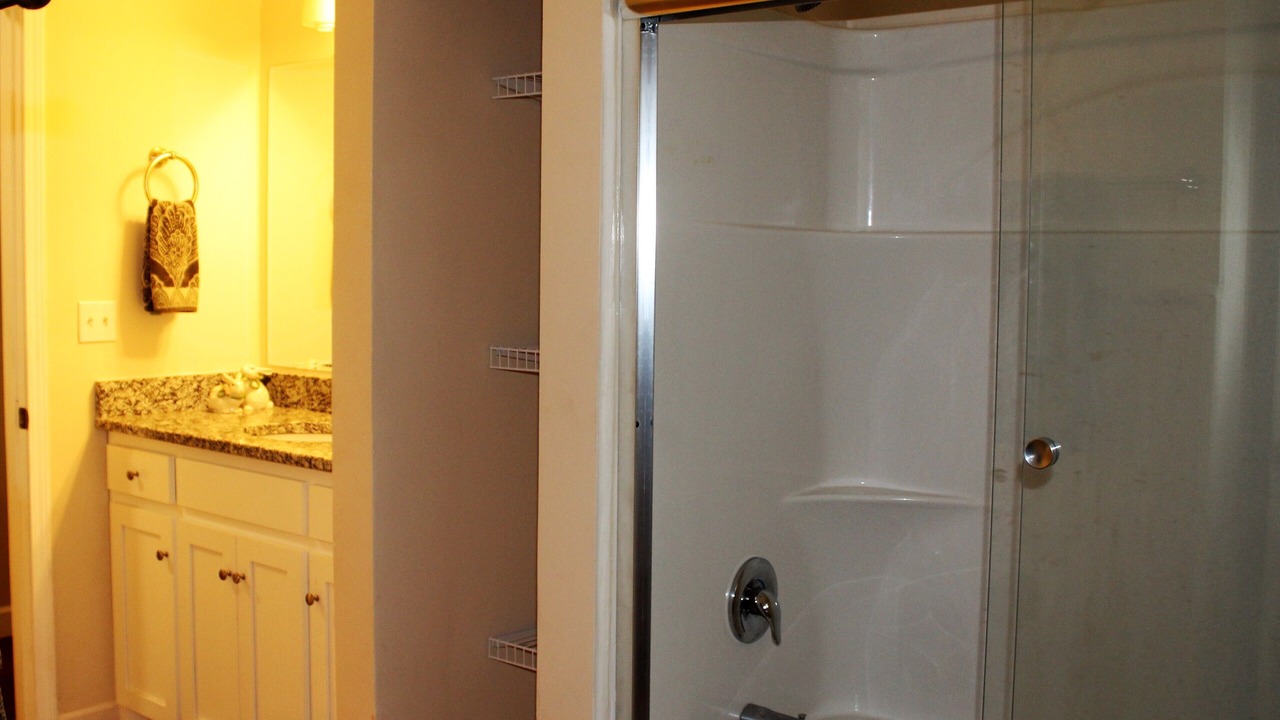 Photo of Bathroom in Duncan