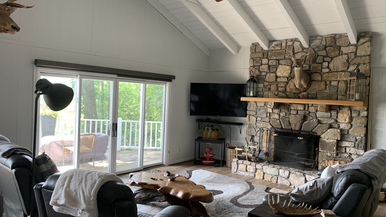 Photo of Livingroom in Boone
