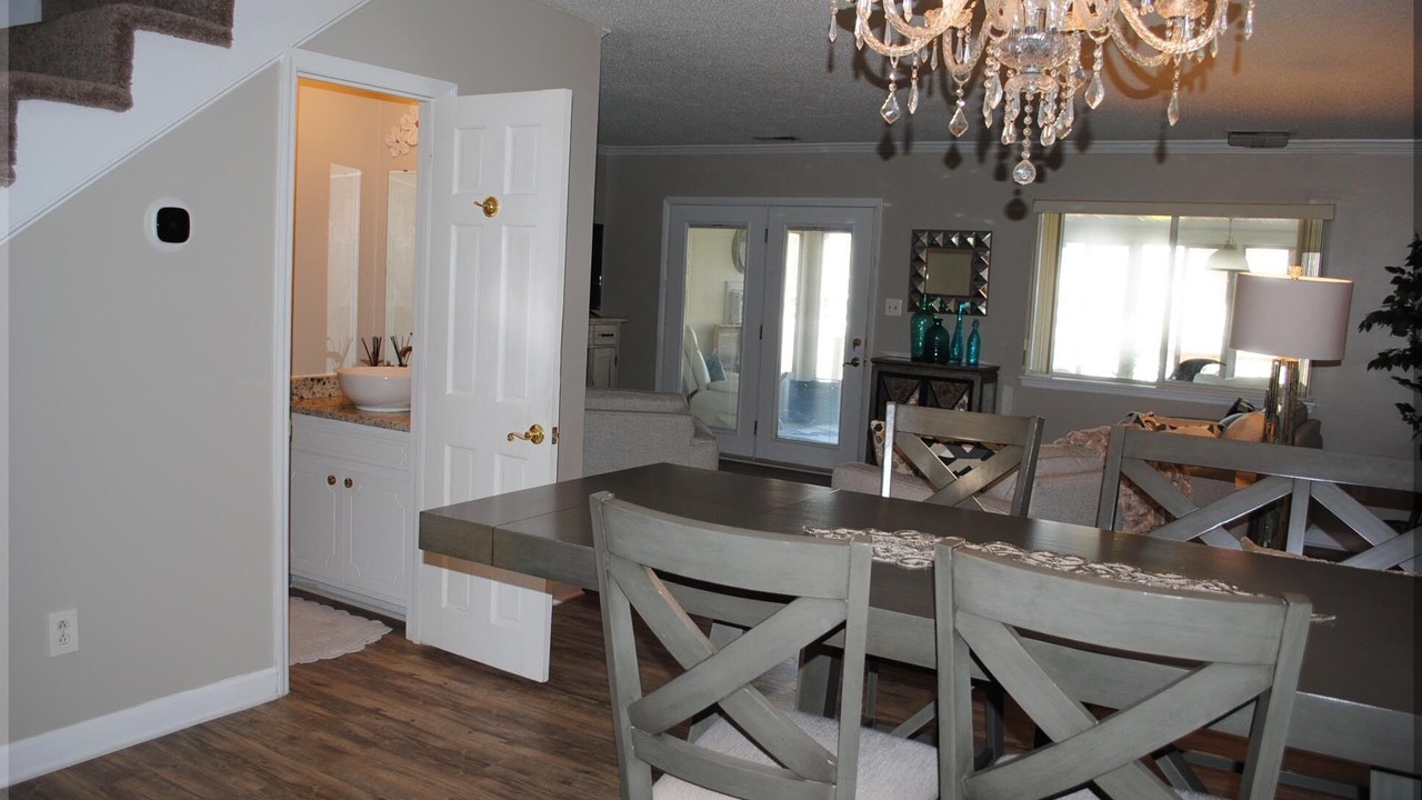 Photo of Bedroom in River Bend