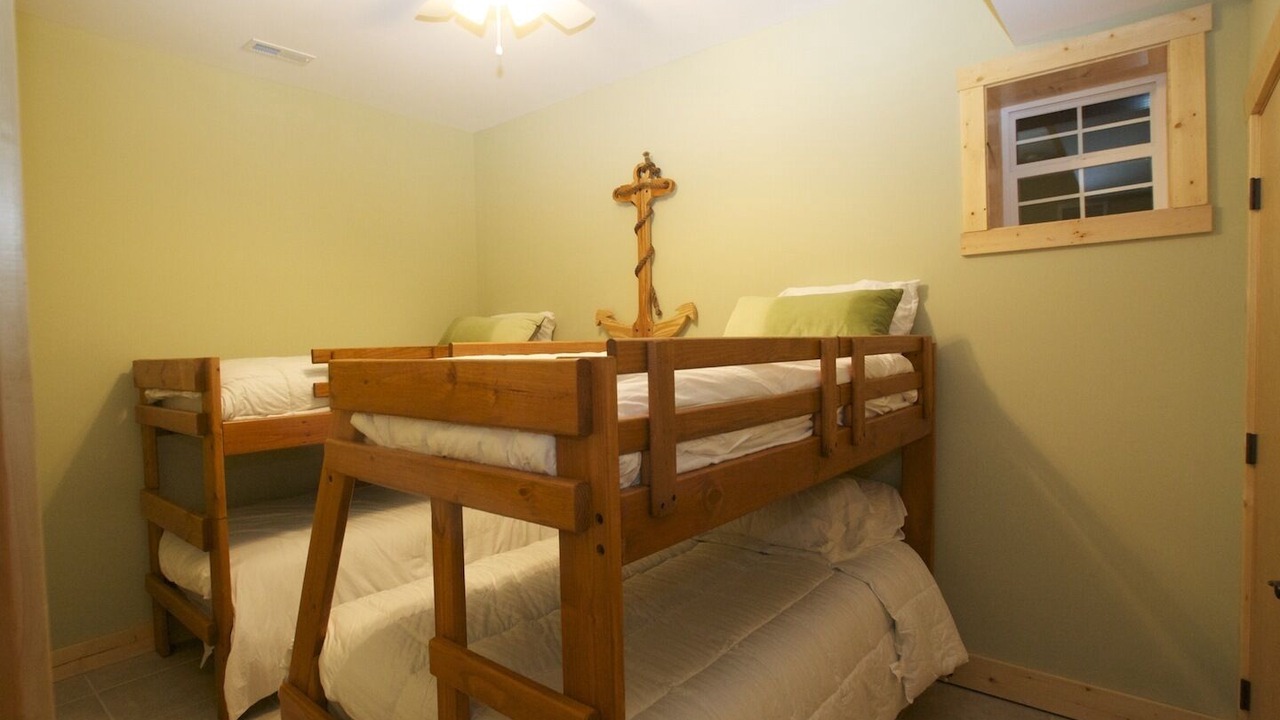 Photo of Bedroom in Bee Spring
