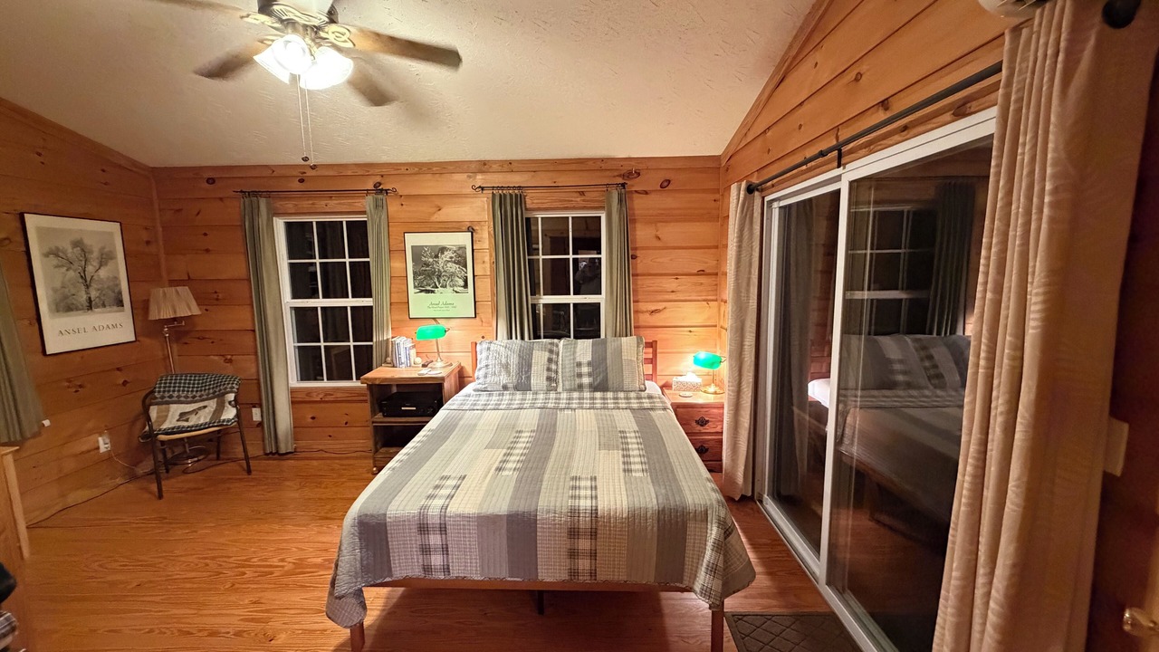 Photo of Bedroom in Jamestown