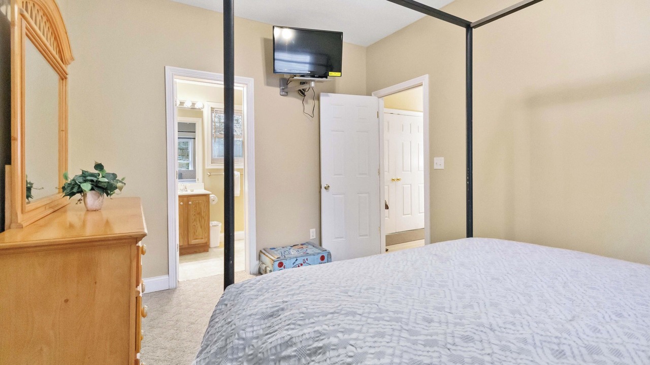 Photo of Bedroom in Sloans Valley