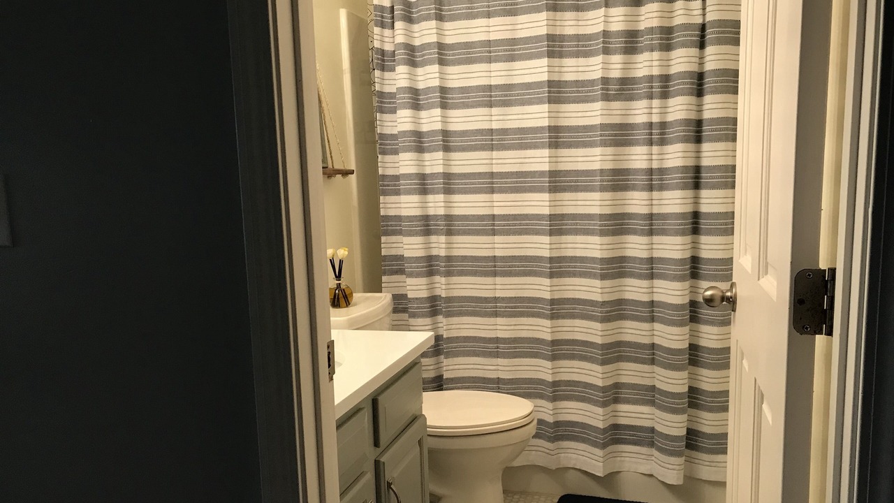 Photo of Bathroom in La Follette
