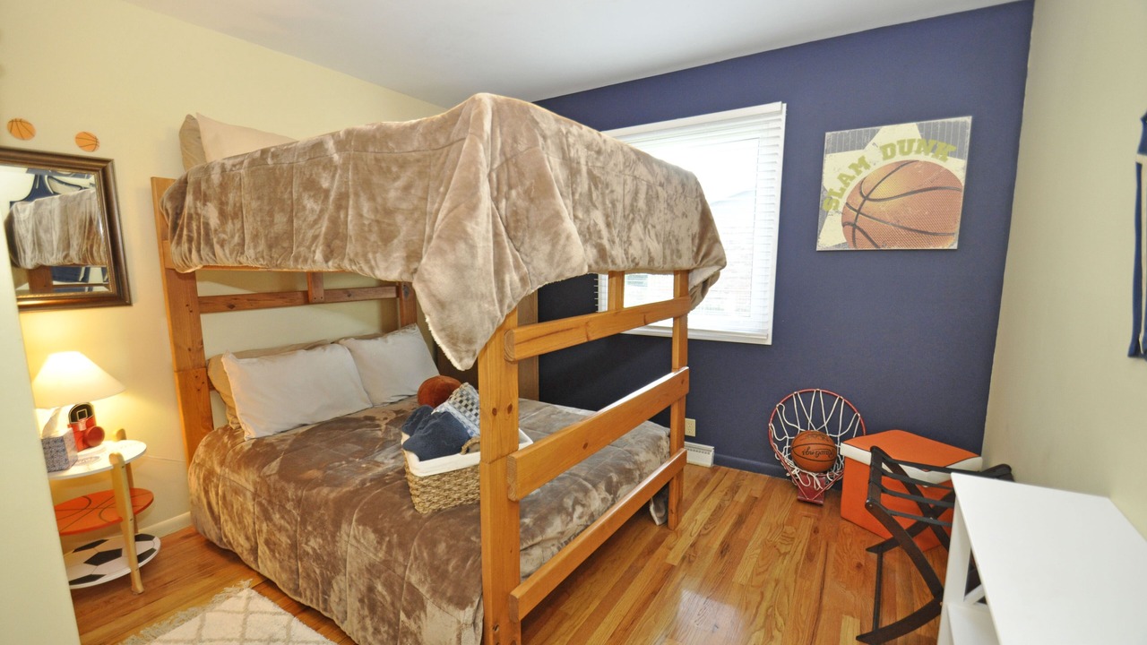 Photo of Bedroom in Wooded Estates