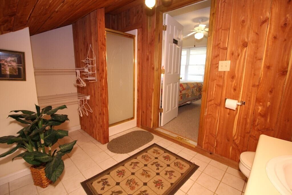 Photo of Bathroom in La Follette