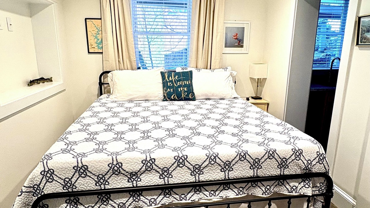 Photo of Bedroom in Lake Lure