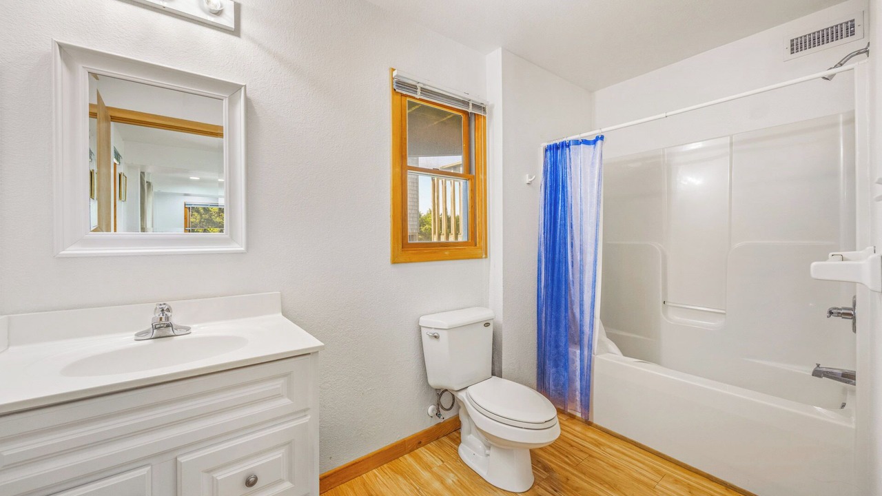 Photo of Bathroom in Salvo