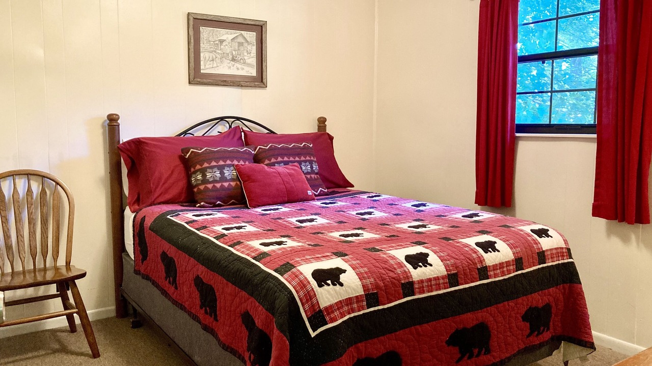 Photo of Bedroom in Townsend