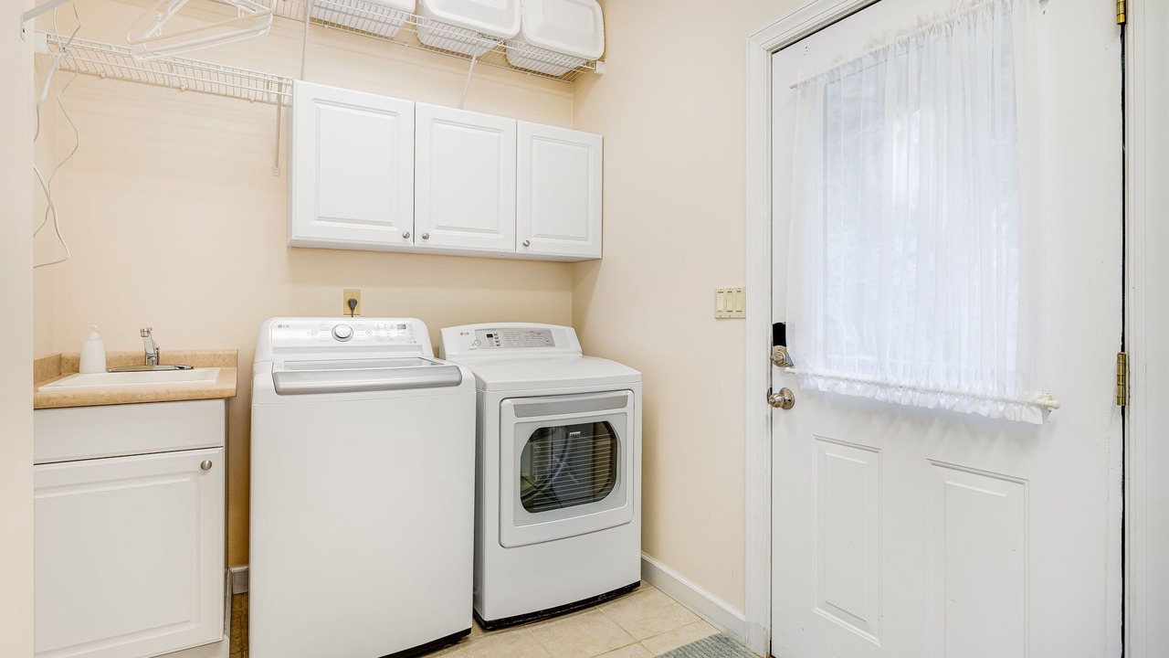 Photo of Bedroom in Hendersonville