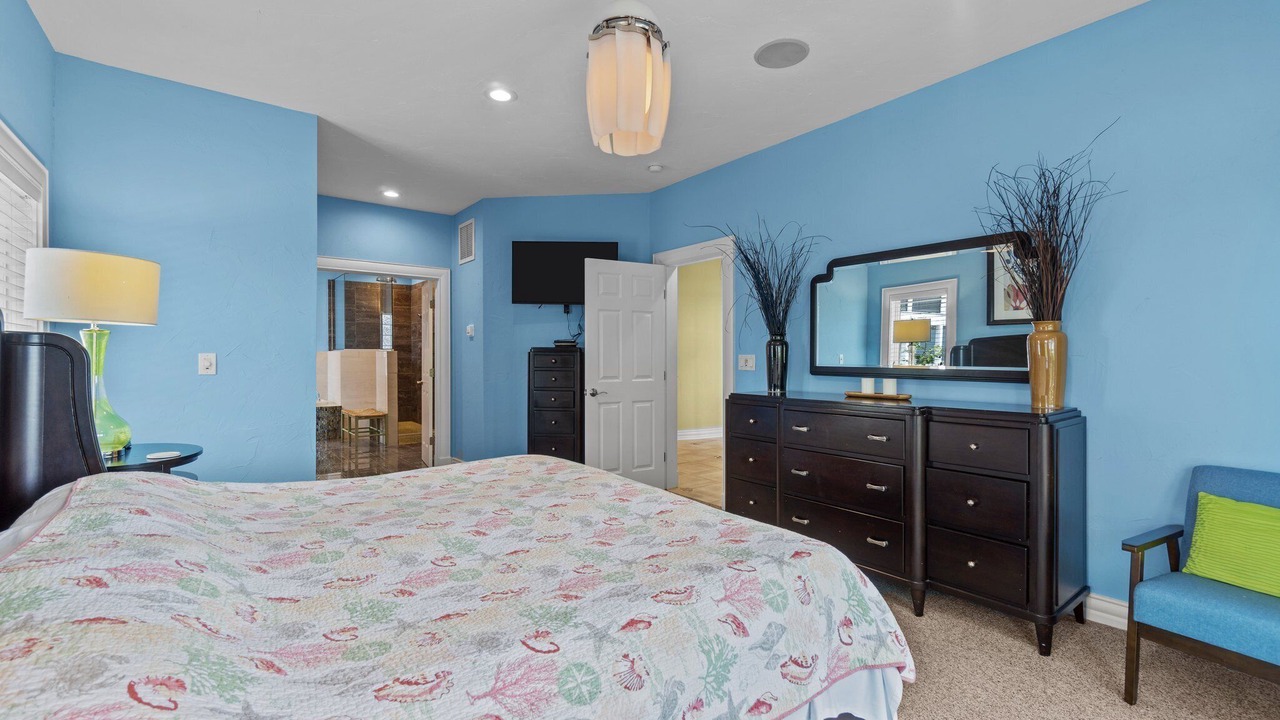 Photo of Bedroom in Corolla