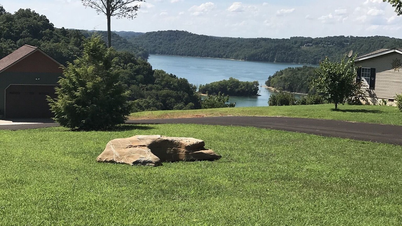 Photo of Outdoor in Byrdstown