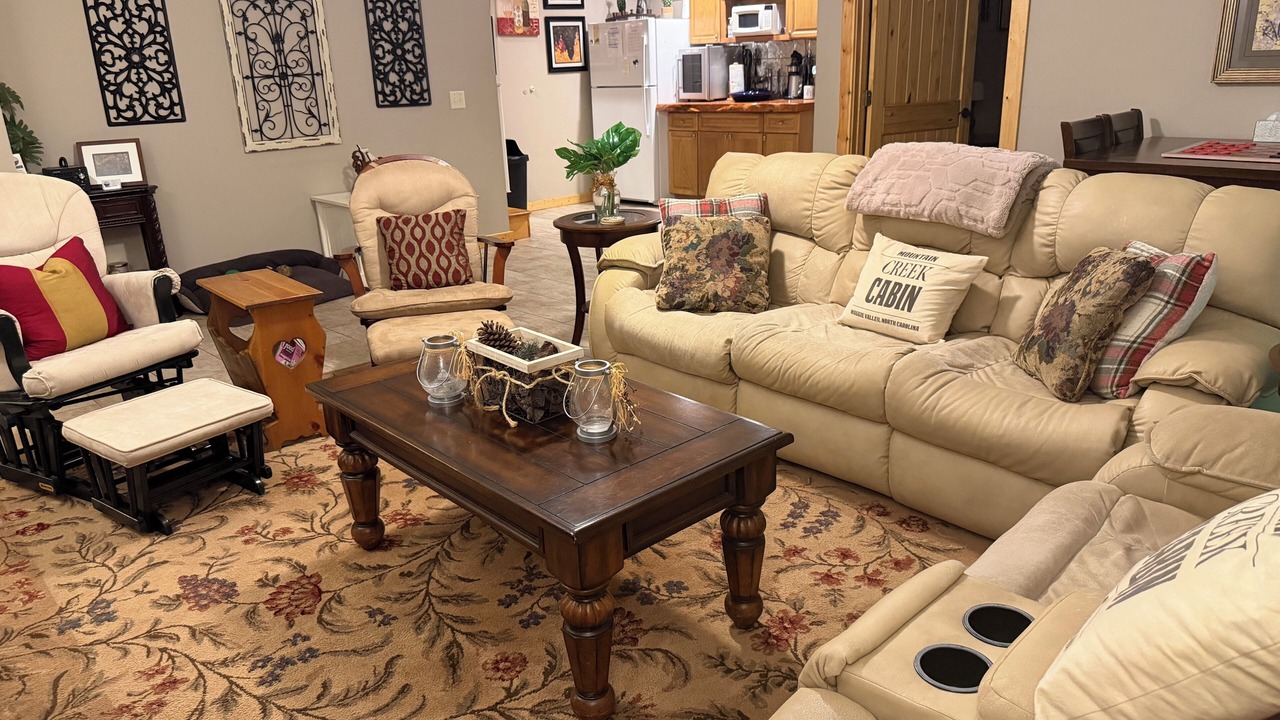 Photo of Livingroom in Cataloochee Ranch