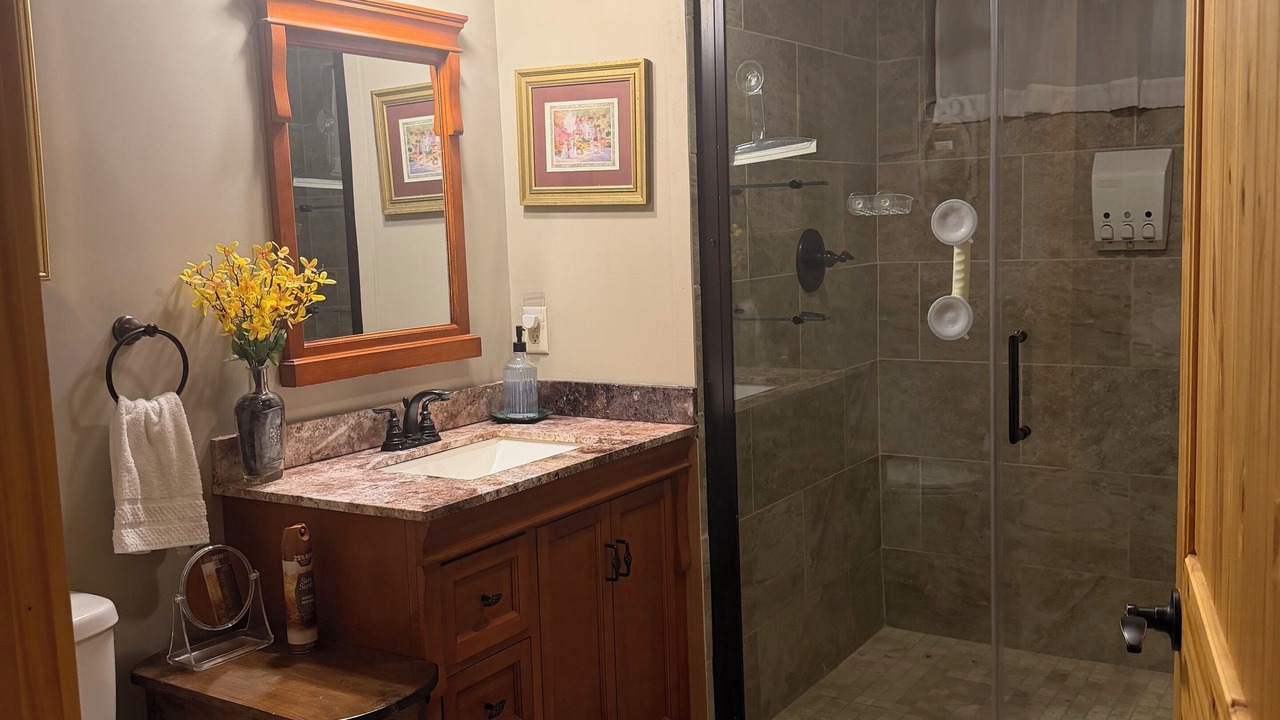 Photo of Bathroom in Cataloochee Ranch