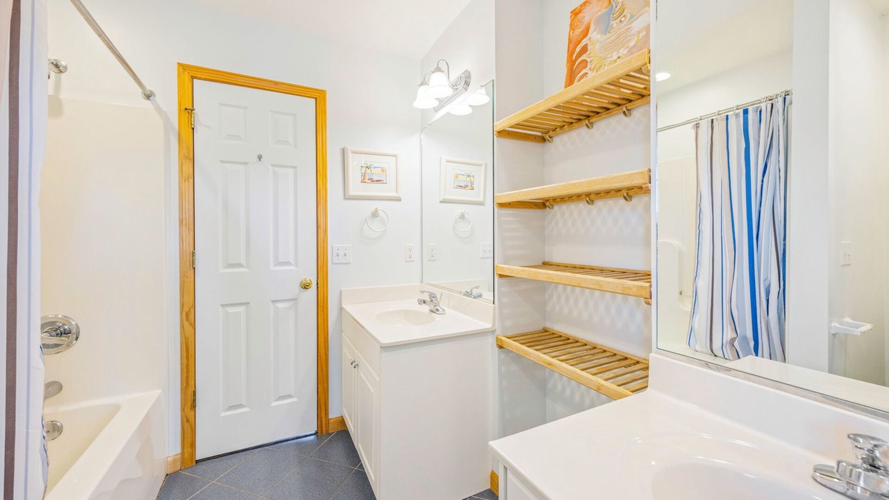 Photo of Bathroom in Salvo