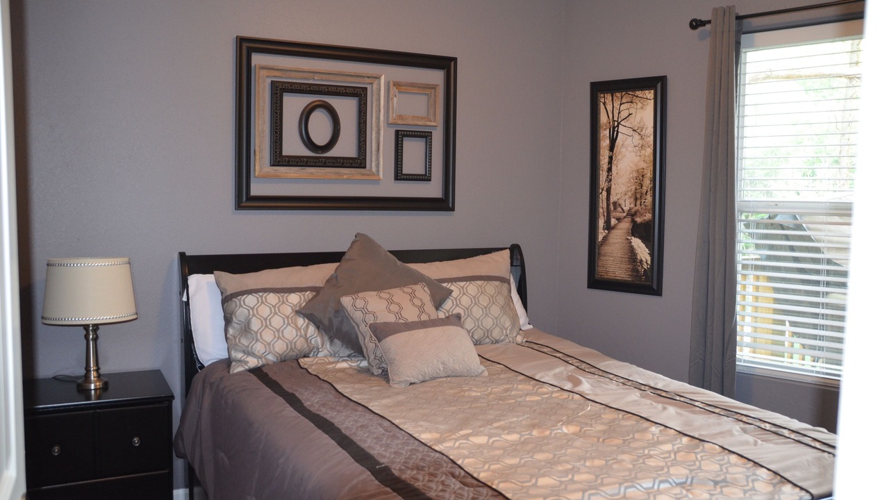 Photo of Bedroom in La Follette