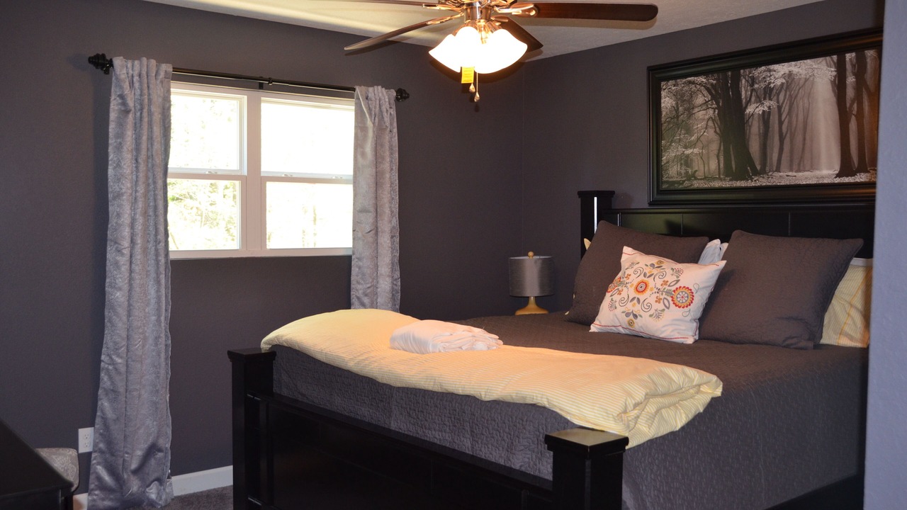 Photo of Bedroom in La Follette