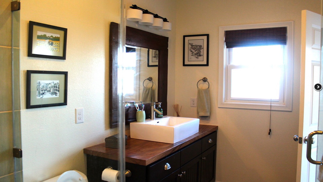 Photo of Bathroom in Salvo
