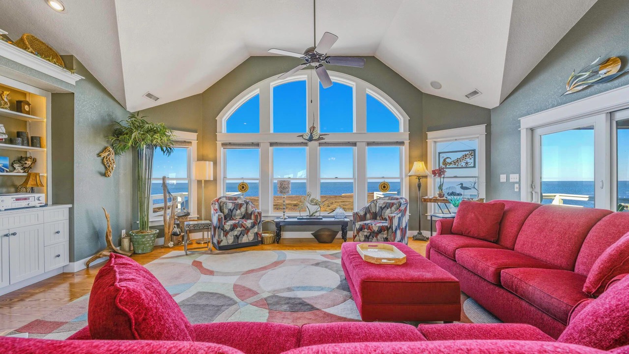Photo of Bedroom in Wind Over Waves