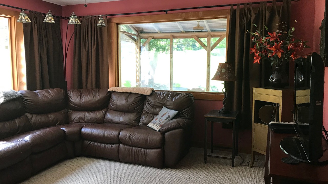 Photo of Livingroom in Newport