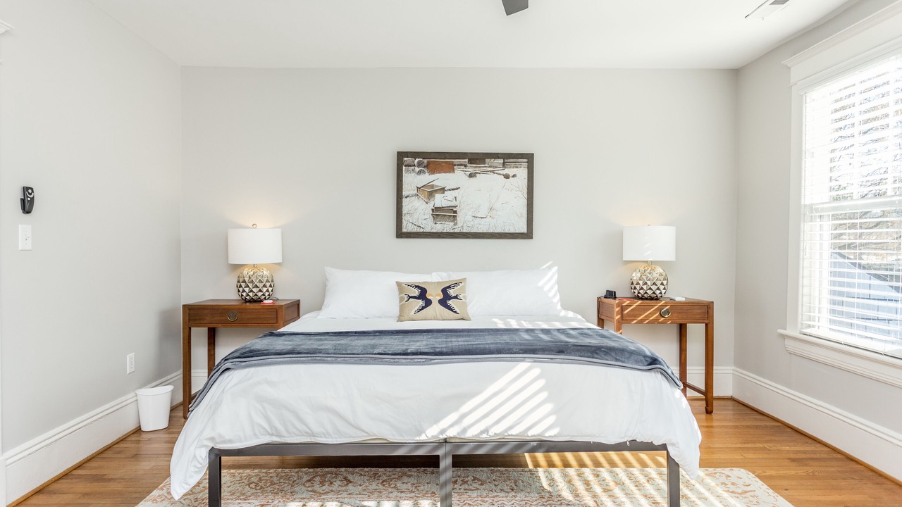 Photo of Bedroom in Downtown