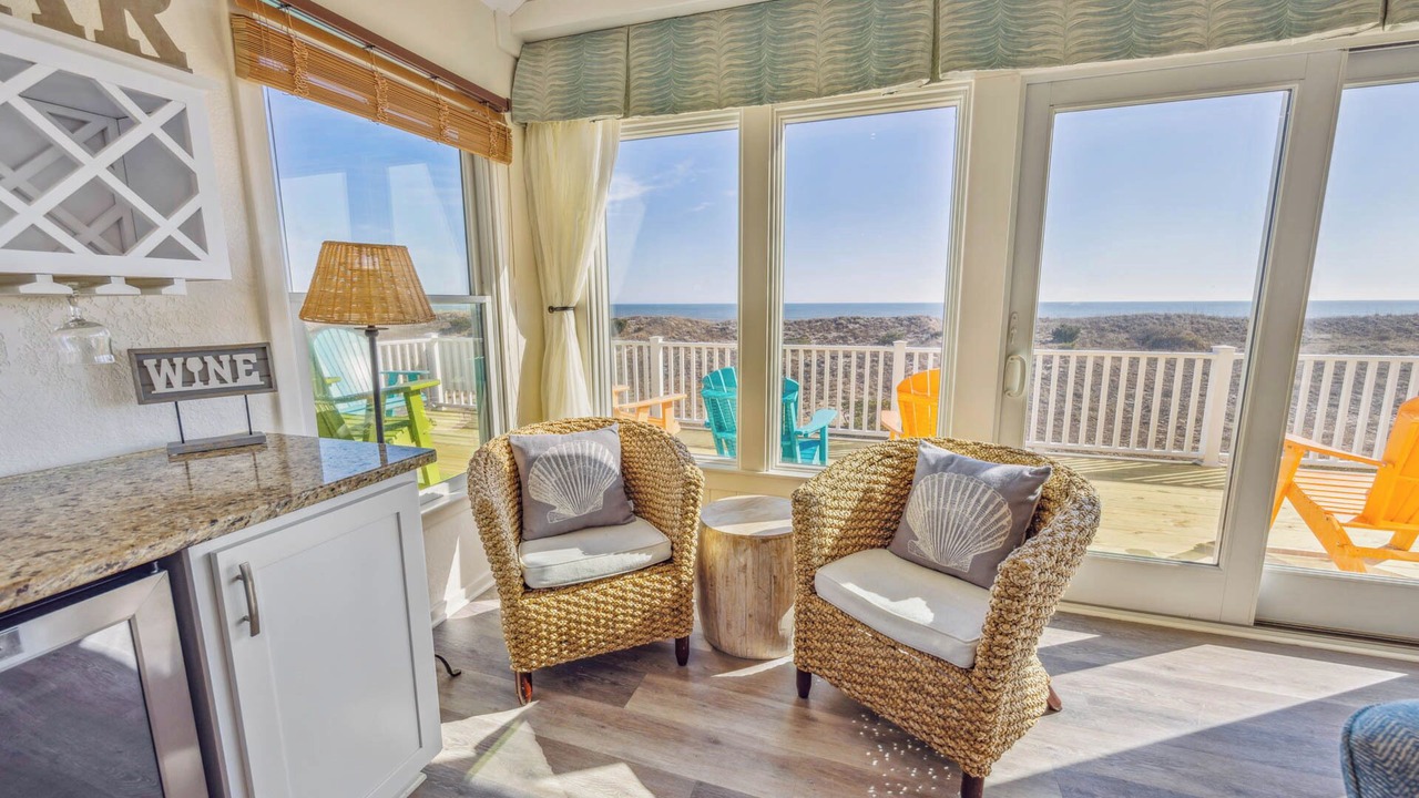 Photo of Bedroom in Waves